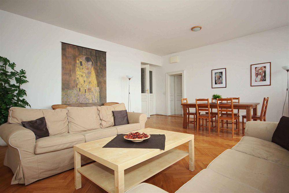 Leo Apartments Old Town Praga Exterior foto