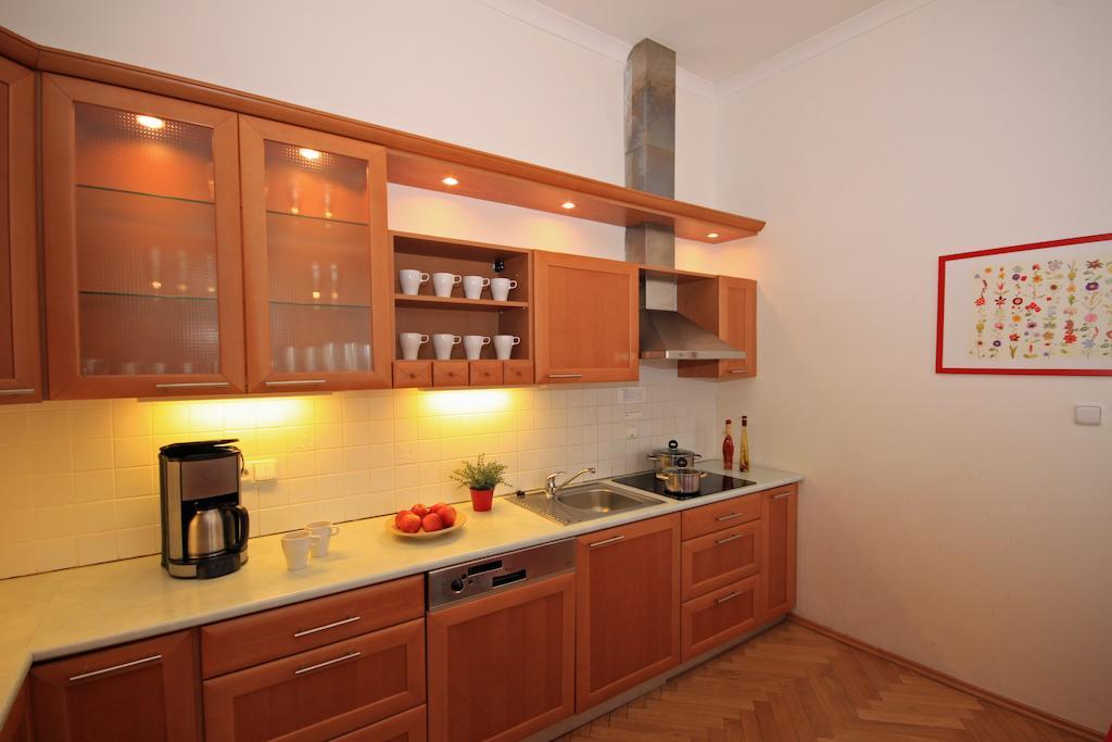 Leo Apartments Old Town Praga Quarto foto