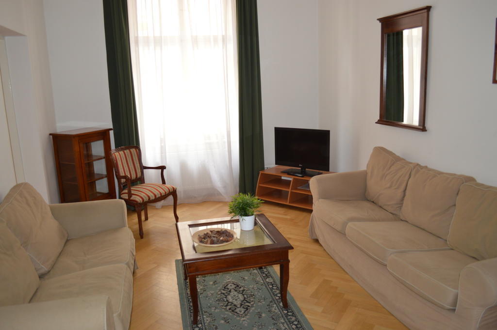 Leo Apartments Old Town Praga Exterior foto