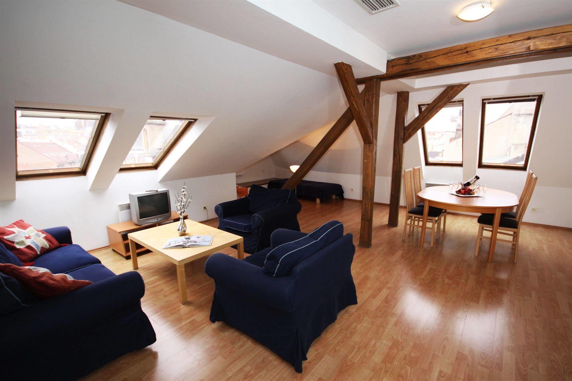 Leo Apartments Old Town Praga Exterior foto