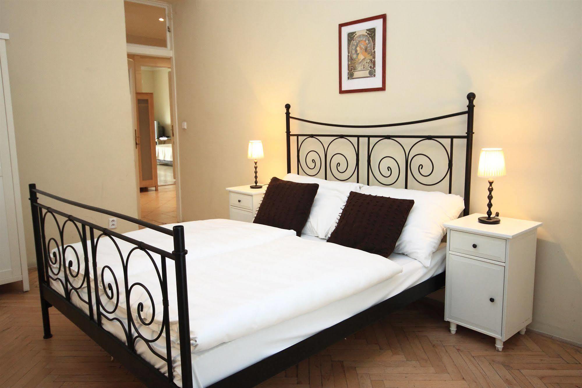 Leo Apartments Old Town Praga Exterior foto